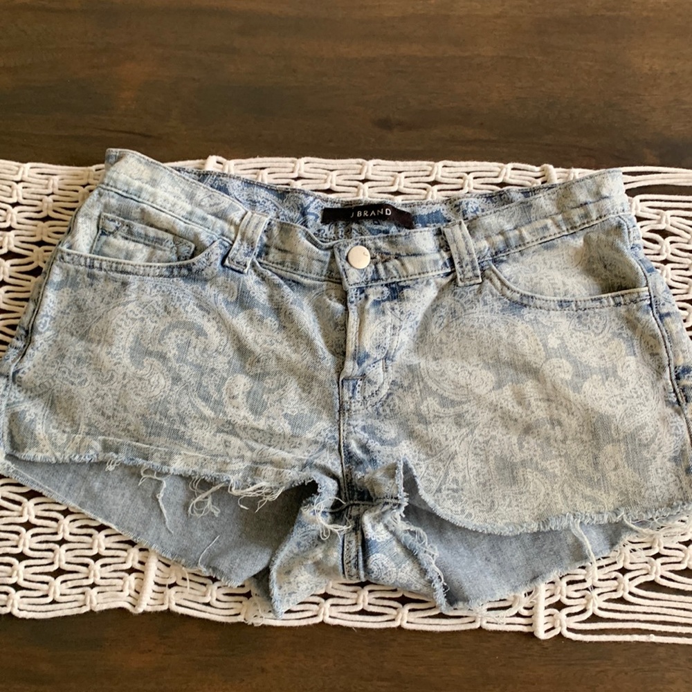 Jbrand bandana paisley print denim shorts. Size 26
